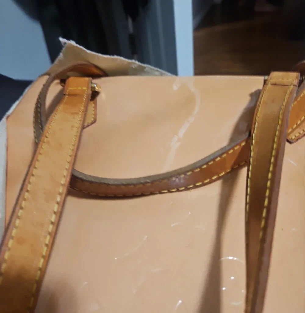 Source Unknown Tan Leather Shoulder Bag with Gold Hardware